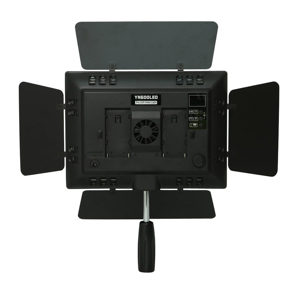 Amazon | Yongnuo YN-600 LEDビデオライト 600球のLEDを搭載